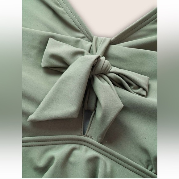 BloomChic Plus Size 2XL Knotted Front Ruffle Tiered Tankini Top us18-20 - Picture 5 of 7